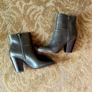 Nine West never worn ankle boots.